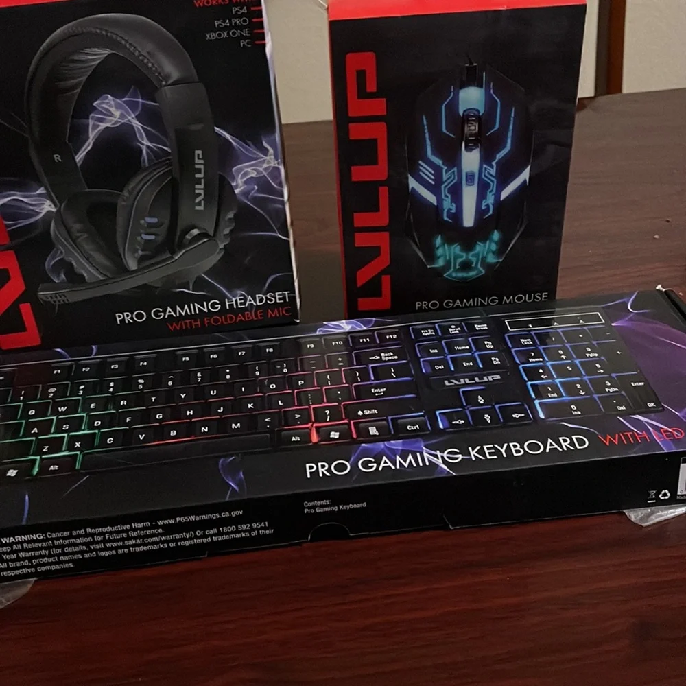 Pro gaming keyboard, pro gaming headset and pro gaming mouse. New!